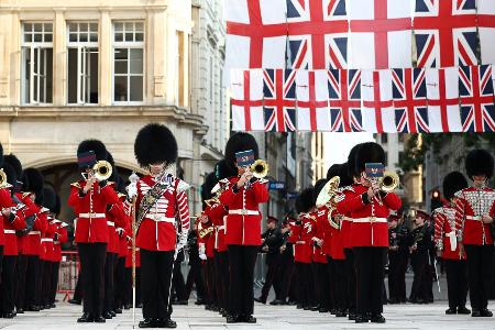 Final-Fieber: Fußball-Hits vorm Buckingham-Palast