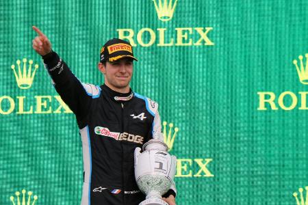 Geschenk: Ocon bekommt Formel-1-Auto nach Hause geliefert