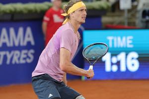 Hitziger Fight mit Gaston: Zverev im Viertelfinale von Hamburg