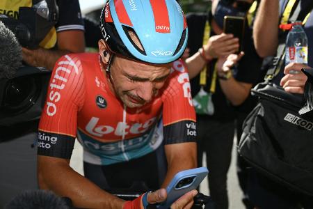 Etappensieger Campenaerts und das pure Glück am Handy