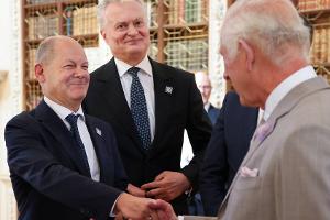 Bei Treffen mit Olaf Scholz: König Charles plaudert über Fußball-EM