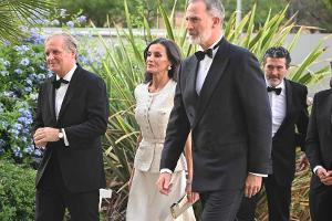 Gala in Madrid: Königin Letizia und König Felipe werfen sich in Schale