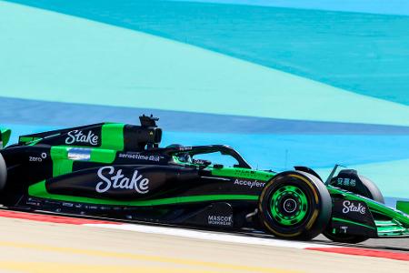 Platz 16: Valtteri Bottas (Sauber) - Note: 4,0 - Profitierte von den Stopps der Vorderleute und verteidigte sich kurzzeitig sogar erfolgreich gegen Russell. Ab Mitte des Rennes ging es nur noch nach hinten. Schien stetig die Pace zu verlieren. Kam letztlich vier Positionen hinter dem Startplatz ins Ziel.