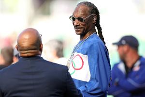 Snoop Dogg als Fackelträger - bitte nicht fallen lassen