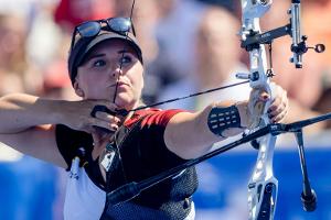 Erleichterung bei Bauer: Bogen in Paris eingetroffen
