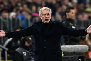 Mourinho mit wildem Pflichtspieldebüt