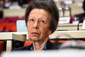 Erste Auslandsreise nach Unfall: Prinzessin Anne für Olympia in Paris