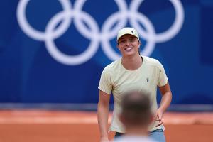 Sandplatzkönigin Swiatek peilt nächsten Coup in Paris an