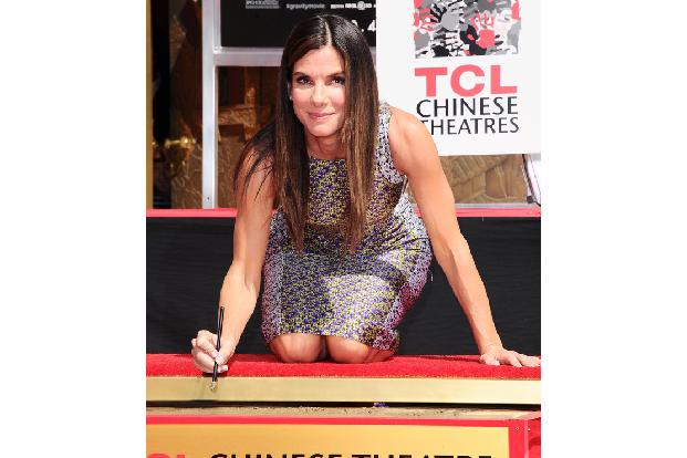 2005 bekam Sandra Bullock ihren Stern auf dem Hollywood Walk of Fame. 2010 und 2014 war sie die am besten bezahlte Schauspielerin weltweit.