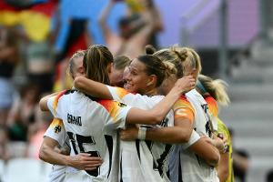 Ingwer-Shots für DFB-Frauen: "Nicht lecker, aber gesund"