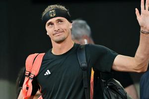 Tokio-Olympiasieger Zverev erreicht souverän Runde zwei