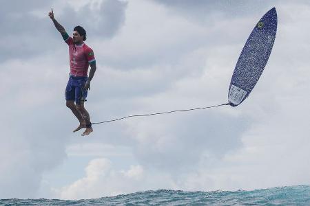 Fliegender Surfer und Kaffee aus der Seine: Virale Olympia-Momente