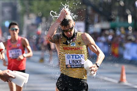 Sorgen um die Familie begleiten Geher Linke