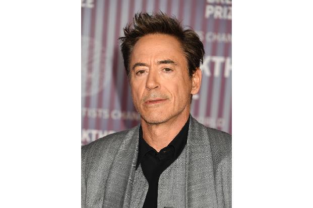 Robert Downey Jr. könnte der neue Spitzenreiter unter den Schauspieler*innen in Hollywood werden, denn seine Rückkehr ins Marvel-Universum für die Titelrolle in 'Doctor Doom' sieht nicht nur eine fürs ...