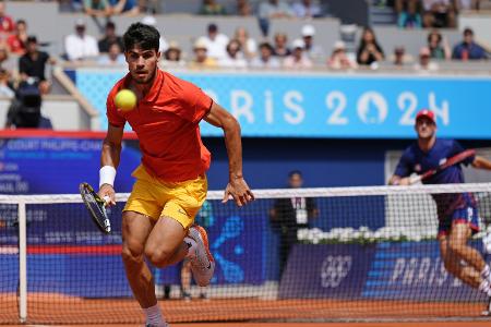 Im Halbfinale: Topfavorit Alcaraz nah am Edelmetall