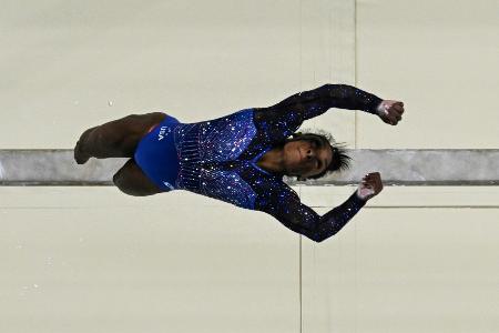 Biles holt Mehrkampf-Gold - Kevric auf Platz XX