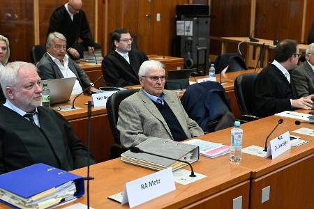 Sommermärchen-Prozess ohne Schmidt fortgesetzt