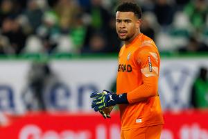 Freiburgs Torhüter Atubolu am Blinddarm operiert