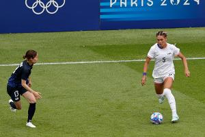 Fußball: US-Frauen nach langem Kampf im Halbfinale