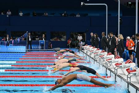 Gemischte US-Staffel schwimmt zweiten Weltrekord