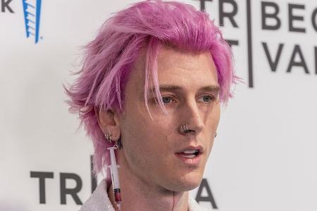 Seit einem Jahr trocken: Machine Gun Kelly spricht über seinen Entzug