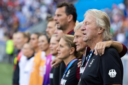 DFB-Frauen wollen Bronze für Hrubesch: 