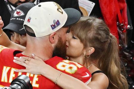 Die Liebesgeschichte von Taylor Swift und Travis Kelce