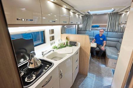 Phoenix 8300 STX (2024) f