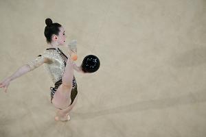 RSG: Varfolomeev im Mehrkampf auf Finalkurs