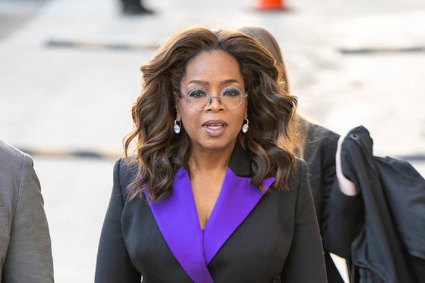 Untersuchungen haben ergeben, dass Promi-Endorsements nicht zwingend in großem Stil ein verändertes Wahlverhalten im Volk bewirken können, mit drei großen Ausnahmen: Wer Beyoncé, Oprah Winfrey und Tay ...