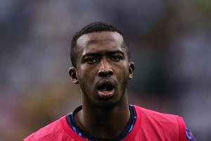 Bis zu 45 Millionen: Pacho von Frankfurt zu PSG