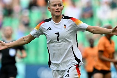 DFB-Frauen: Popp von Anfang an, Schüller bleibt auf der Bank