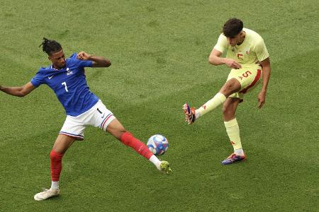 Goldtraum geplatzt: Olise kommt mit Silber zum FC Bayern