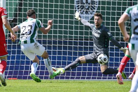 Jubilar Zieler rettet Hannover einen Punkt
