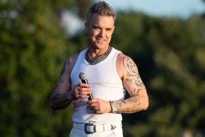 "Ich habe sie absolut missbraucht": Robbie Williams bekommt neue Zähne