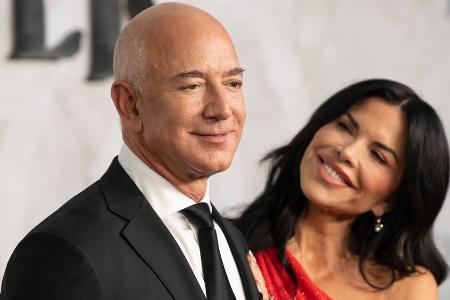 Jeff Bezos und Lauren Sanchez: Jacht-Urlaub mit berühmten Gästen