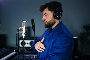 Bausa: "So breche ich aus meinem Alltag aus"