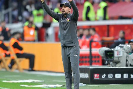 Hoeneß nimmt Supercup 