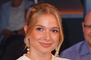 Sorge um Lola Weippert: Moderatorin hat einen Tumor in der Brust