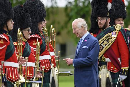 König Charles III.: Die Sonne soll nun wieder scheinen