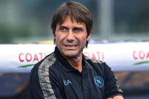 0:3 zum Auftakt: Napoli-Trainer Conte entschuldigt sich