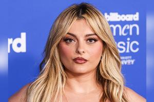 Bebe Rexha erhebt schwere Vorwürfe gegen Flughafenmitarbeiter