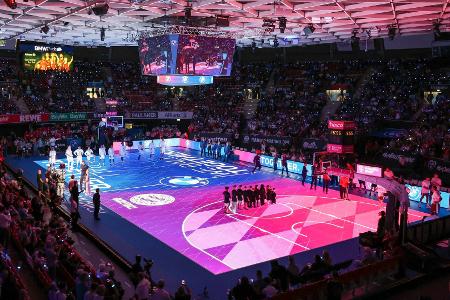 FC Bayern: Dauerhaft Glasboden im BMW Park