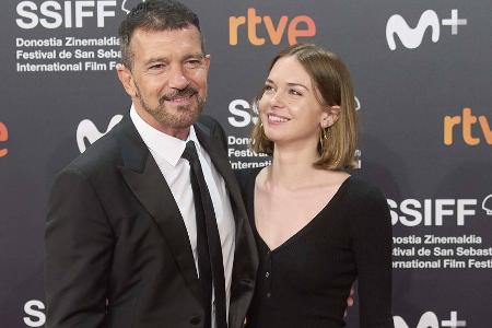 Antonio Banderas und Melanie Griffith feiern Verlobung ihrer Tochter