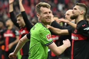 Leverkusen startet mit Hradecky im Tor