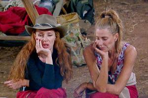 Tag elf im Dschungelcamp: Zickenkrieg im "Laber-inth des Schreckens"