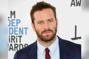 Er kann sich kein Benzin mehr leisten: Armie Hammer verkauft sein Auto