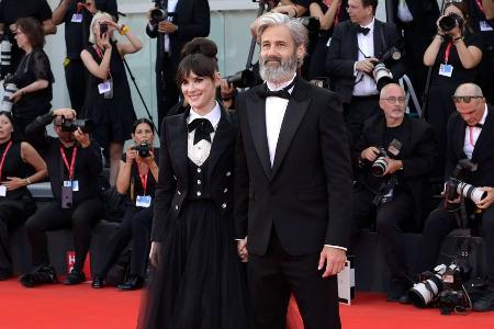 Seltener Paarauftritt in Venedig: Winona Ryder zeigt ihren Partner