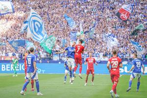 Überzeugender Sieg auf Schalke: Köln nimmt Fahrt auf