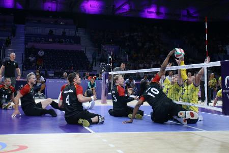 Sitzvolleyballer nach Sieg über Ukraine im Halbfinale